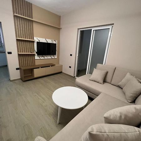 Large Apartment Vlorë 外观 照片