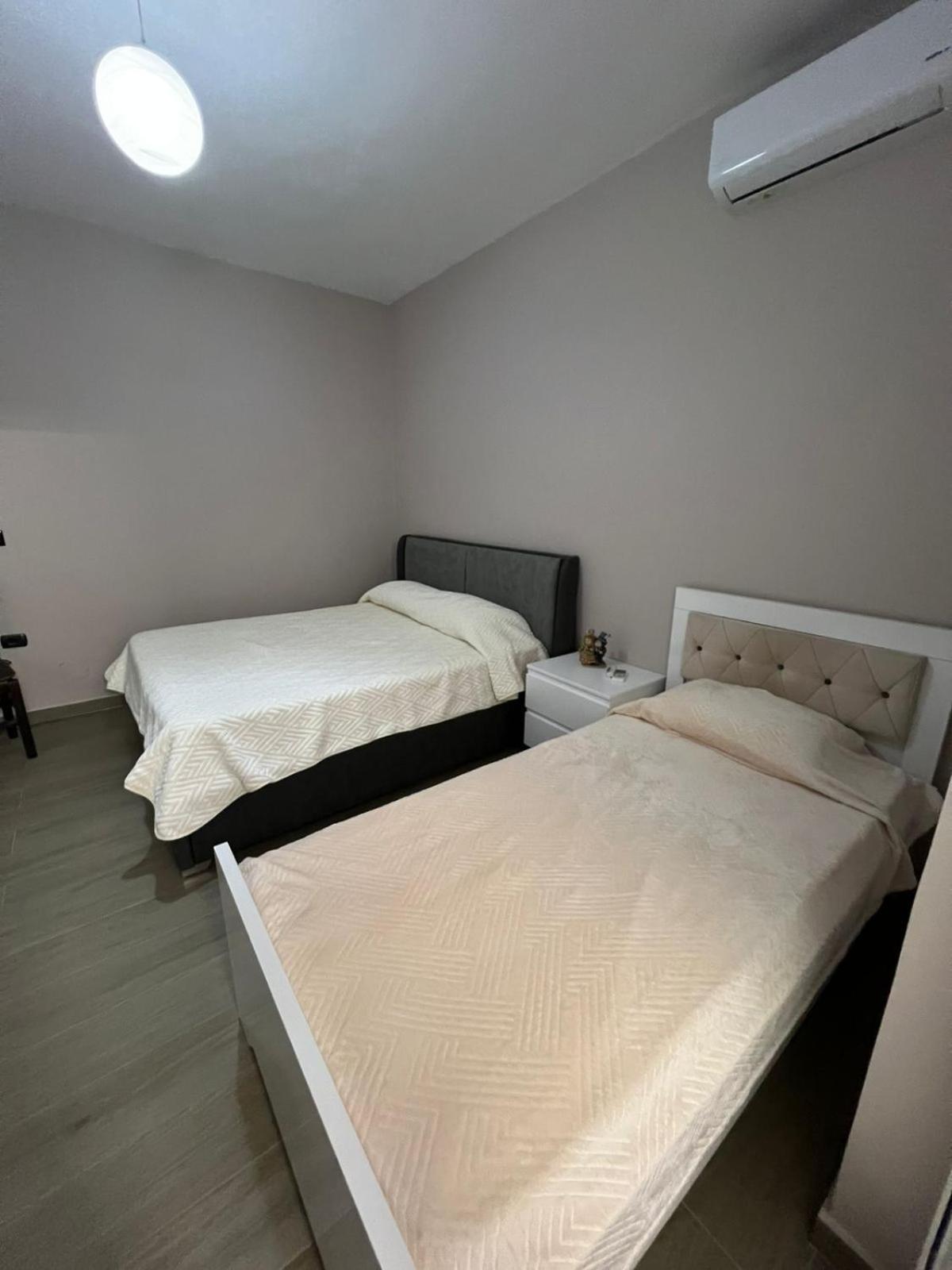 Large Apartment Vlorë 外观 照片