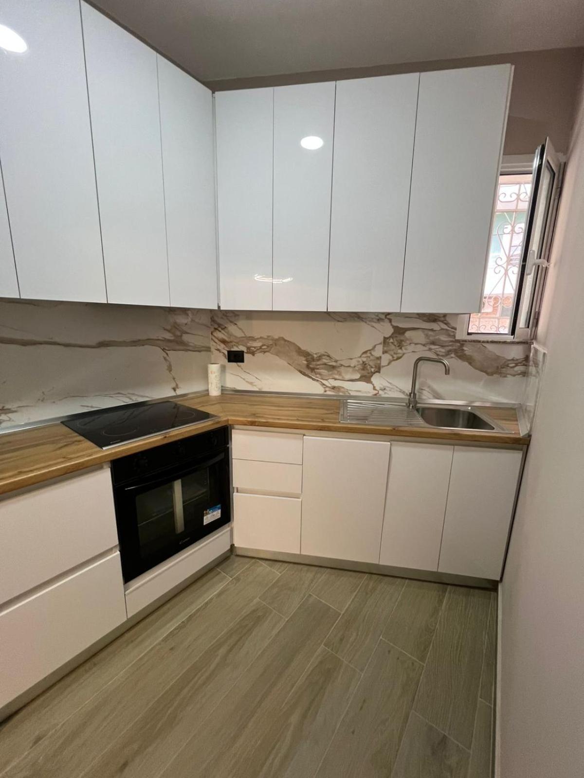 Large Apartment Vlorë 外观 照片