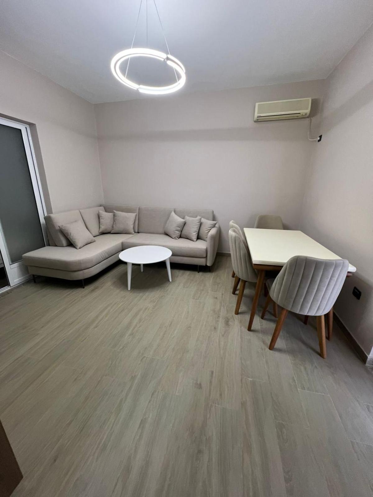 Large Apartment Vlorë 外观 照片